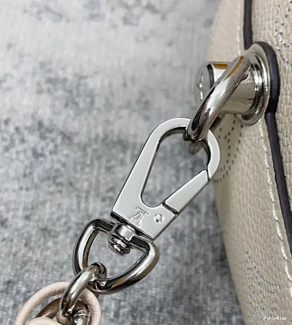 Cheap VUITTON LOUIS WHY KNOT PM 0627